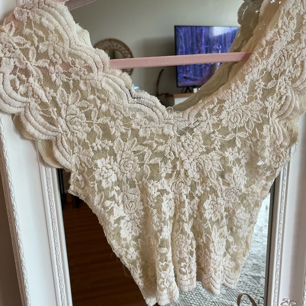 Zara Cream Lace Crop Top